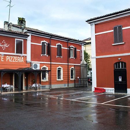 Cristal Rooms Piacenza Luaran gambar