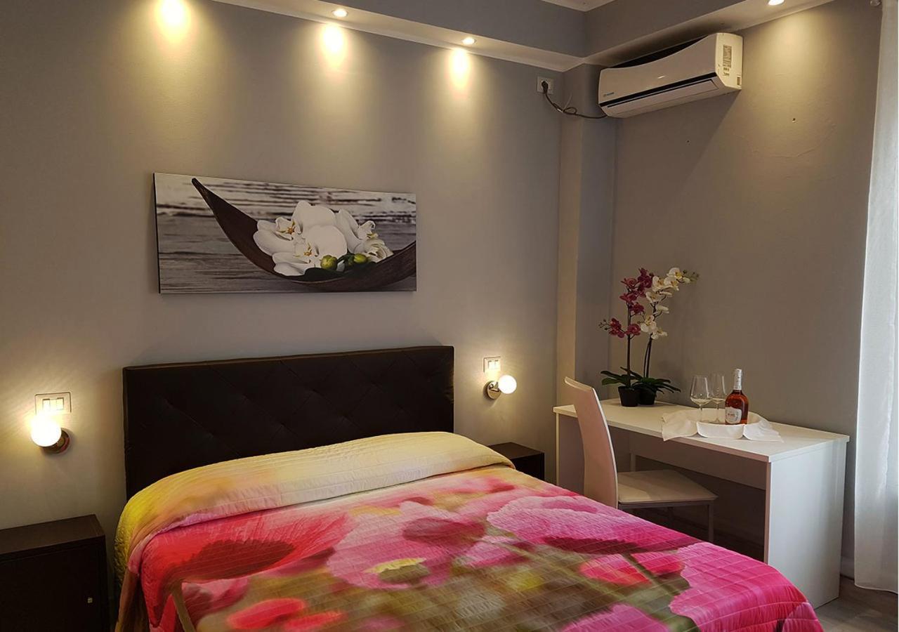 Cristal Rooms Piacenza Luaran gambar